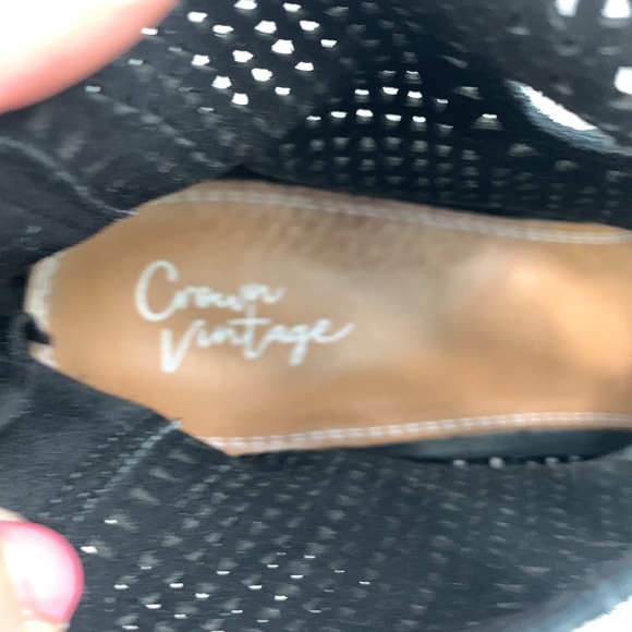 Crown Vintage Leather Heeled Sandals 8.5 Open Toe Perforated Lace and zip up - Picture 10 of 13